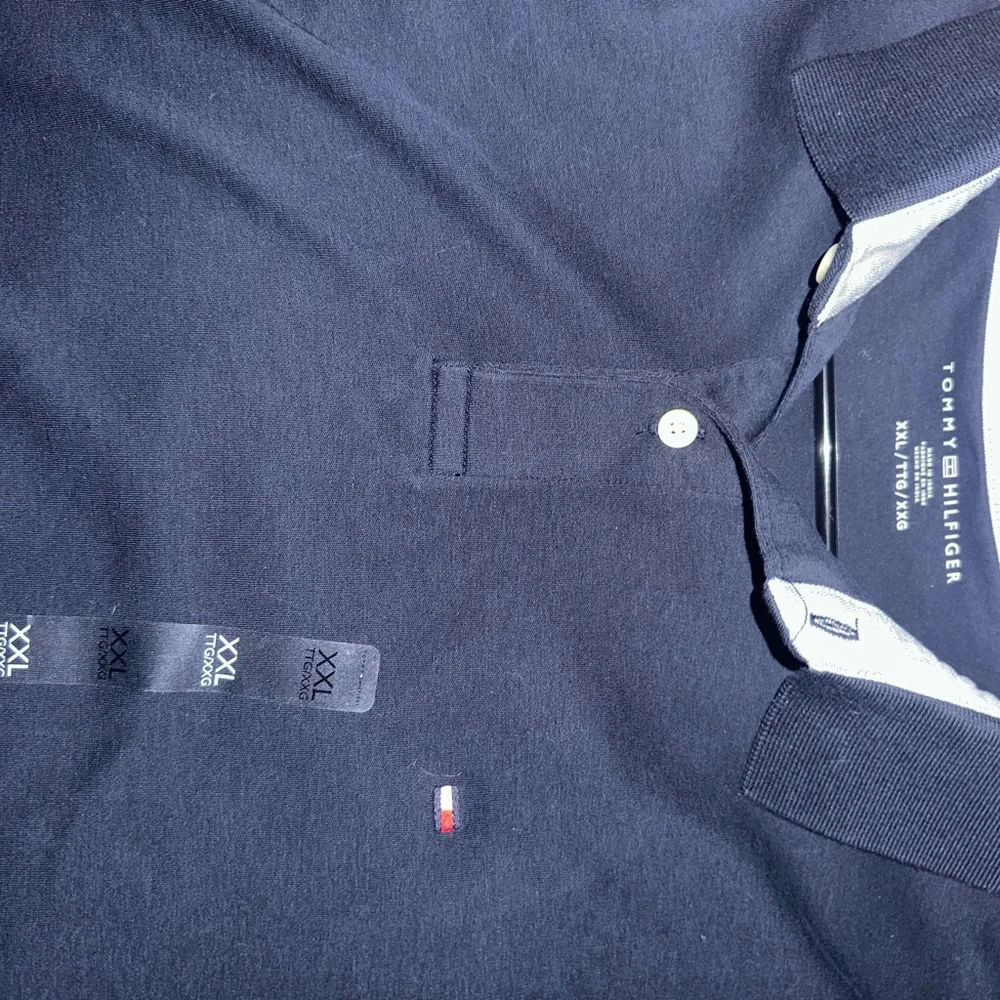 Tommy Hilfiger Men's Dark Polo Shirt - Picture 4 of 4